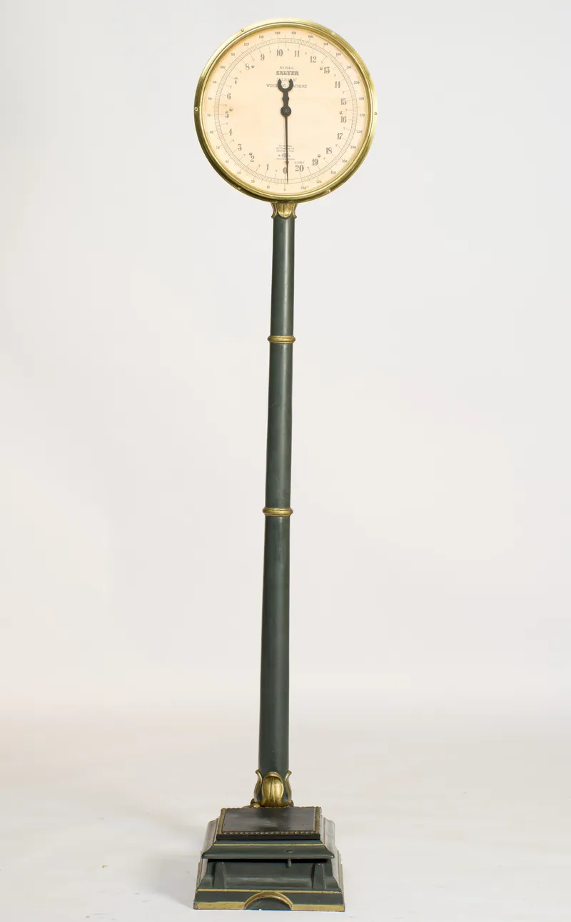 Green-painted and parcel-gilt Salter "Albion" weighing machine