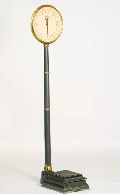From the angle the depth of the shaped base shows, the platform sitting forward of the column on its stepped plinth.